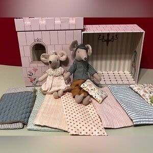 Maileg Princess and the Pea and Dad Mouse Bundle